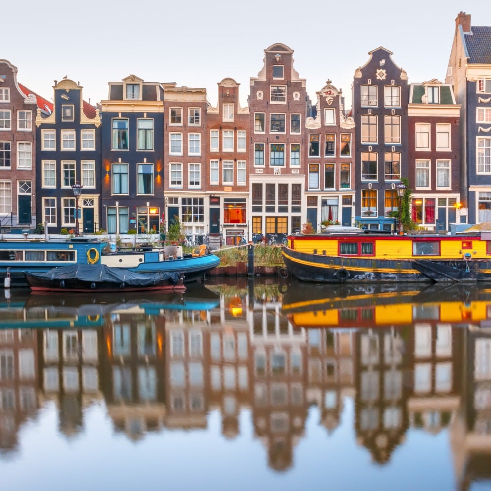 קדימה, טסים לאמסטרדם: להכין טרולי וחבילת סלולר eSIM